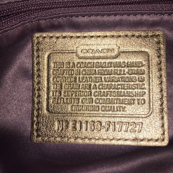 Coach Women’s small tote gold - Picture 3 of 7